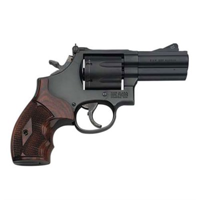 MODEL 586 L-FRAME L-COMP 357 MAGNUM 3â BBL 7RD BLUED/WALNUT
